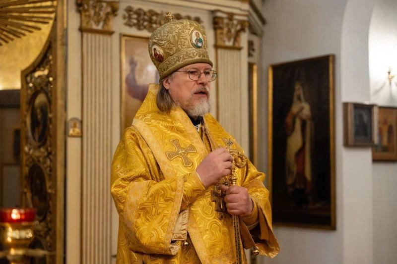 Митрополит Марк совершил литургию в храме святителя Николая в Риме